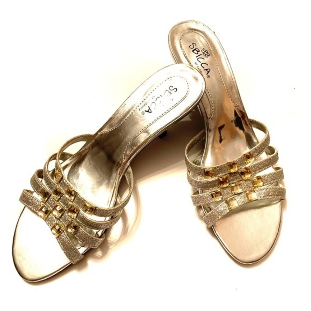 Sbicca Shoes Size 7 1/2 Silver Kitten Heel